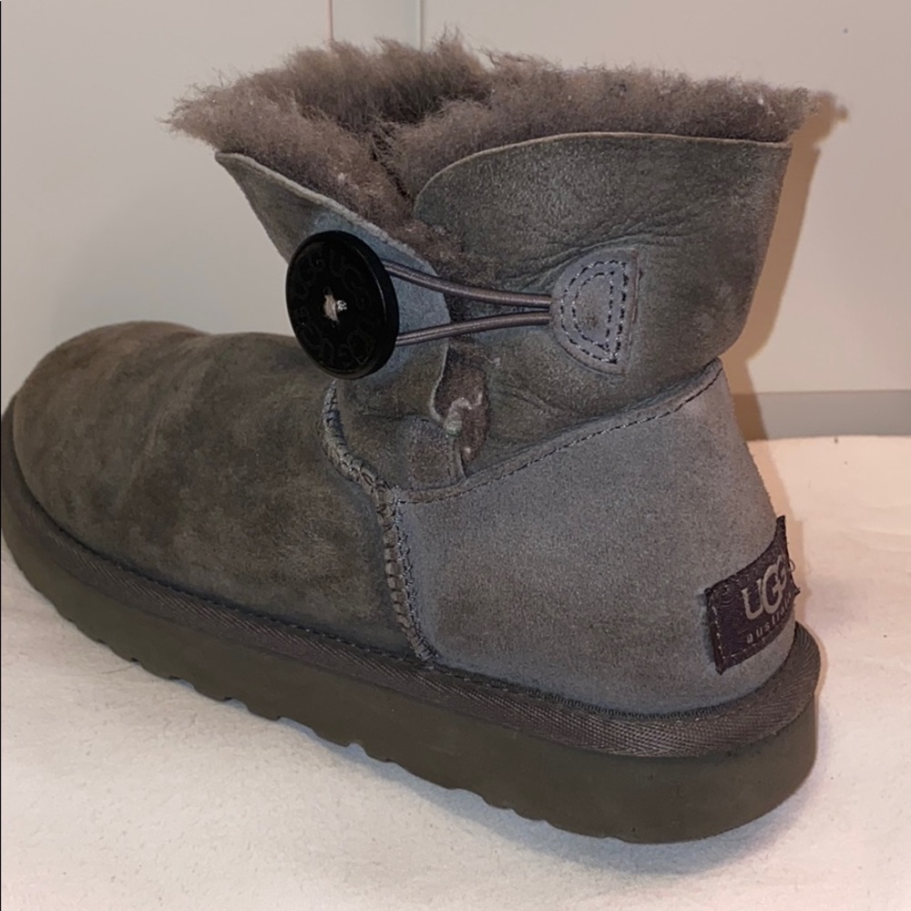Bailey Button Mini Grey Uggs